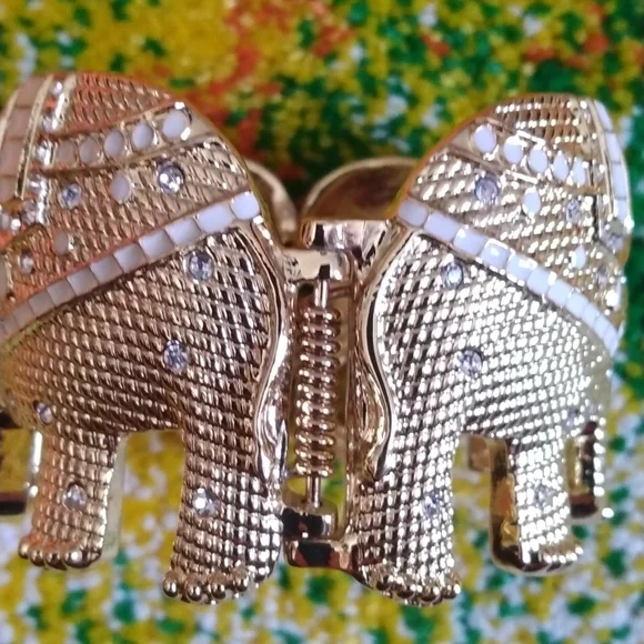 Lilly Pulitzer Tusk Tusk Cuff - Picture 6 of 10